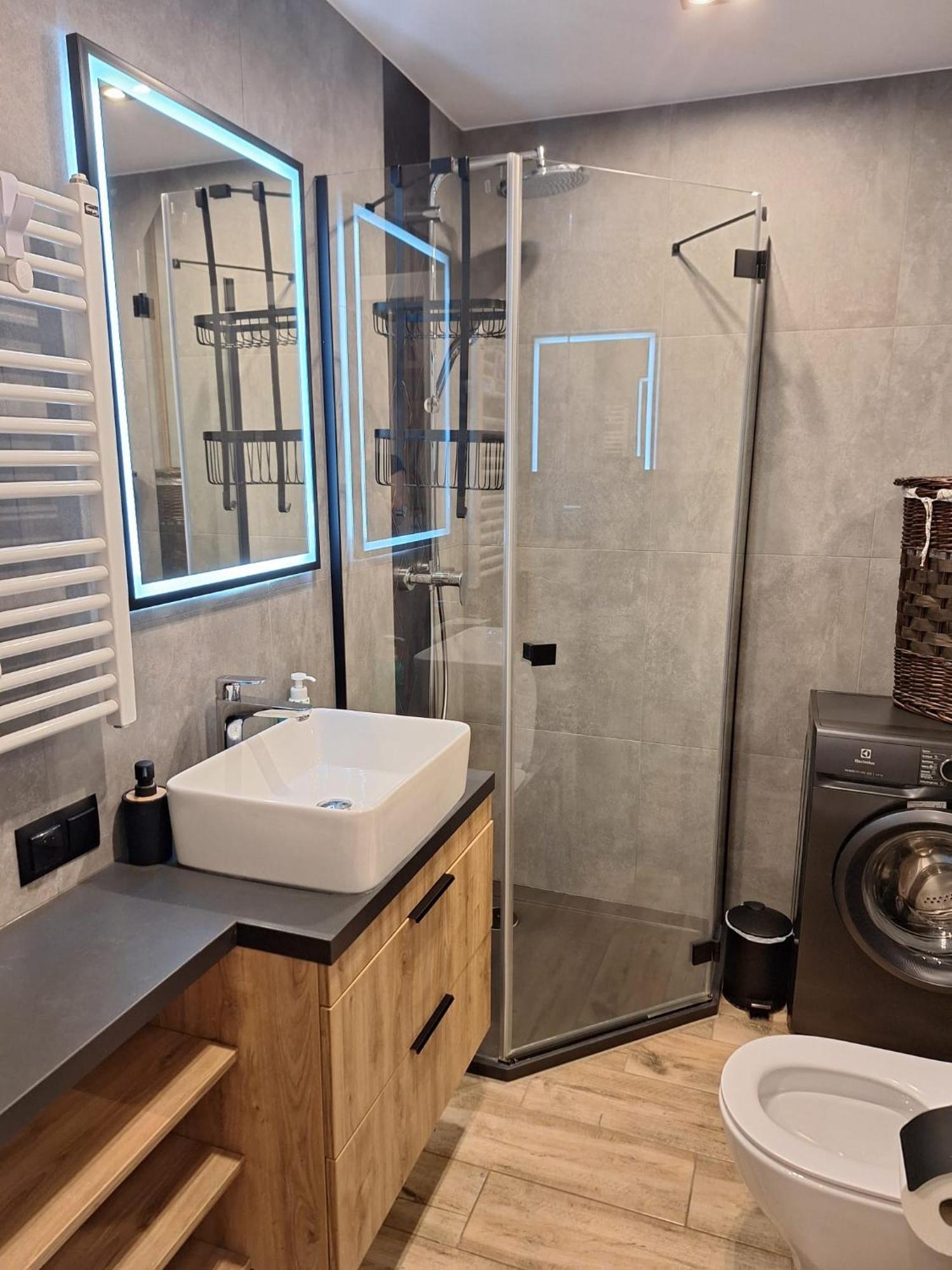 Komfortowy Apartament Dla 7 Osob Ch Arena, Prywatny Parking Gliwice Bagian luar foto